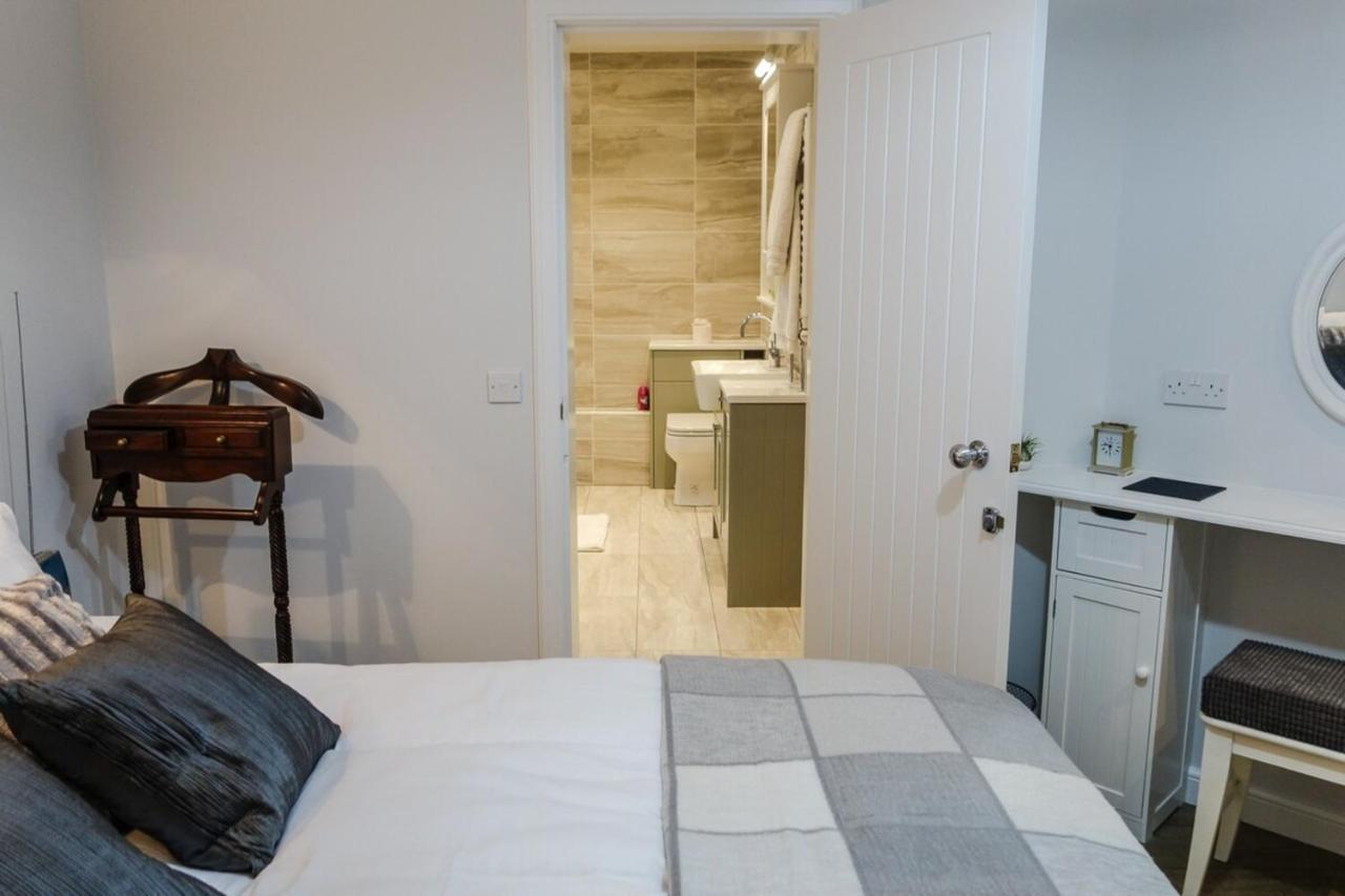 Quiet Ground Floor Mews Flat And Parking Apartment EDI Exterior photo