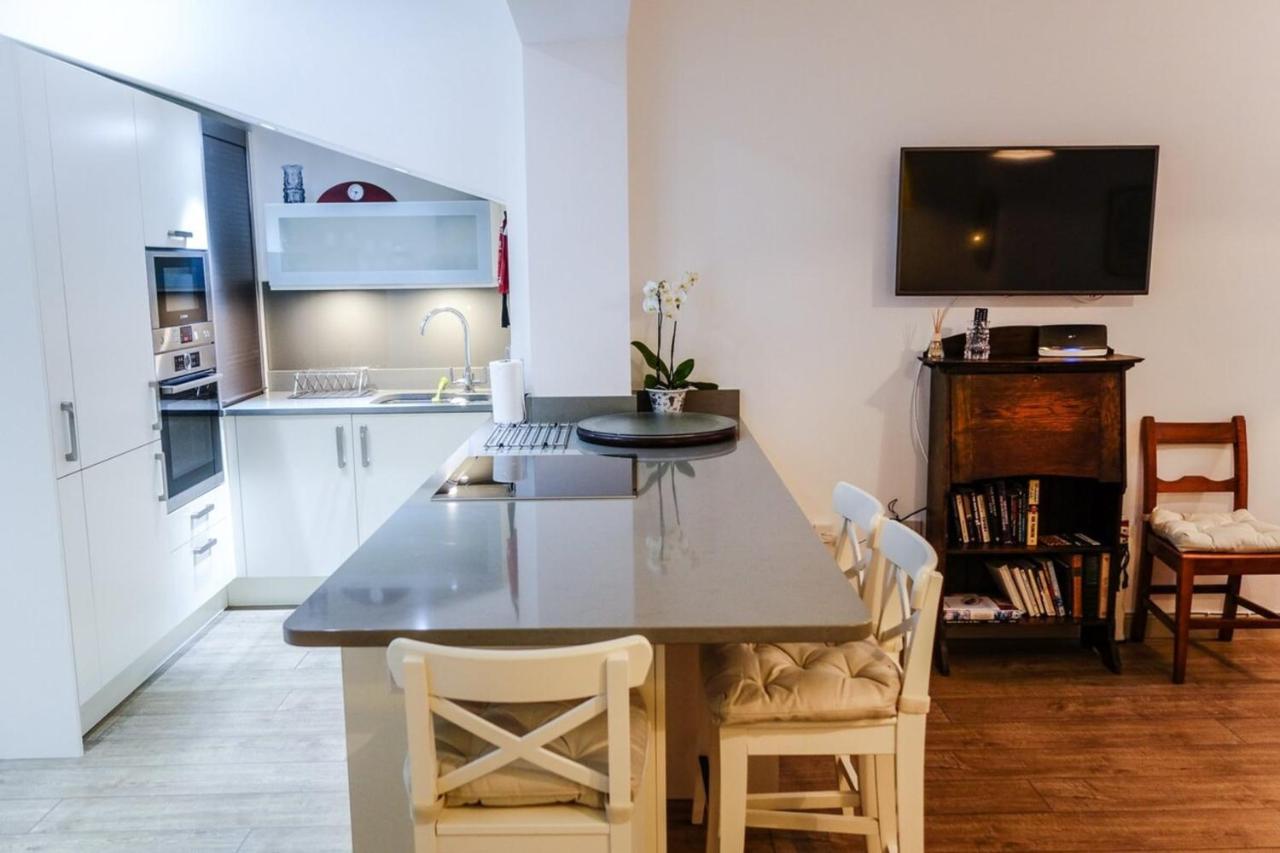 Quiet Ground Floor Mews Flat And Parking Apartment EDI Exterior photo